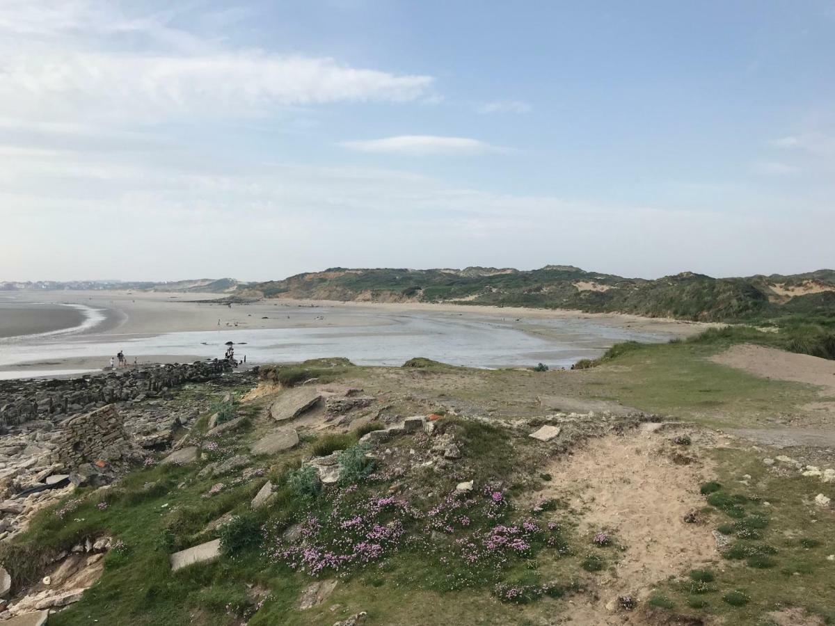 Dans Les Dunes Du Golf * Wimereux